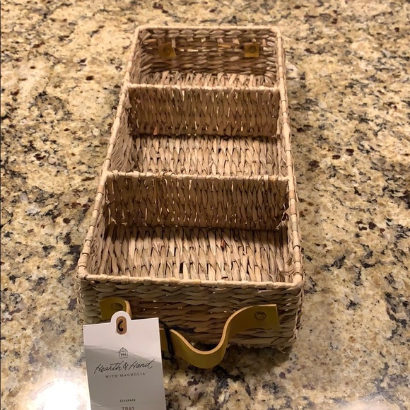 HEARTH AND HAND Magnolia Seagrass Tray Basket NWT - Picture 7 of 8